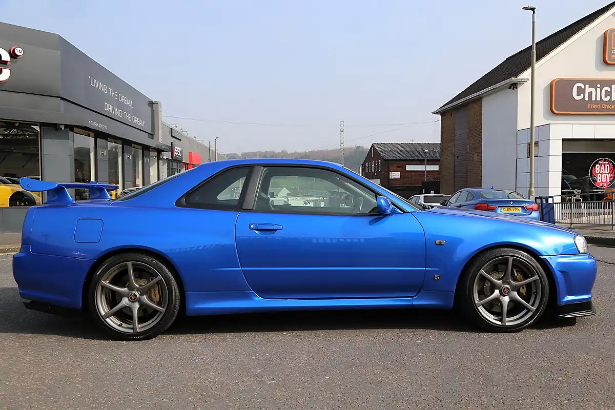 Used 2001 Nissan Skyline GT-R Blue - Interior and Exterior details 12