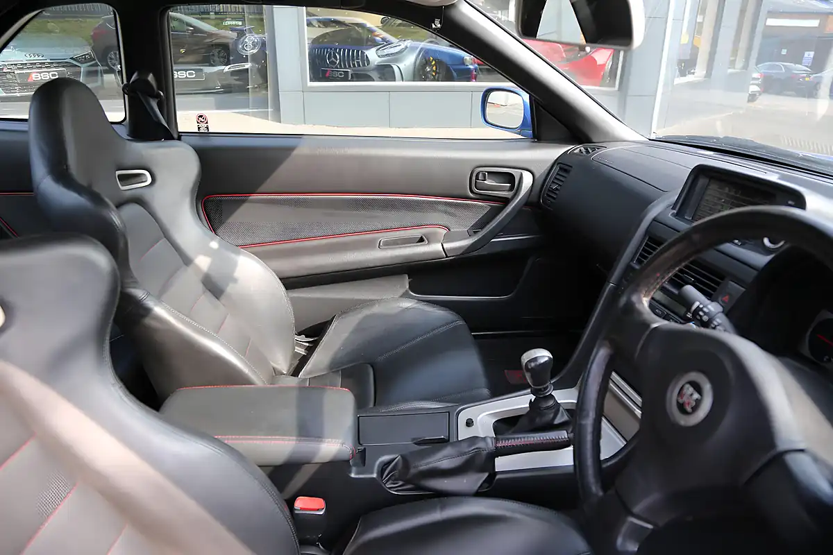 Used 2001 Nissan Skyline GT-R Blue - Interior and Exterior details 14
