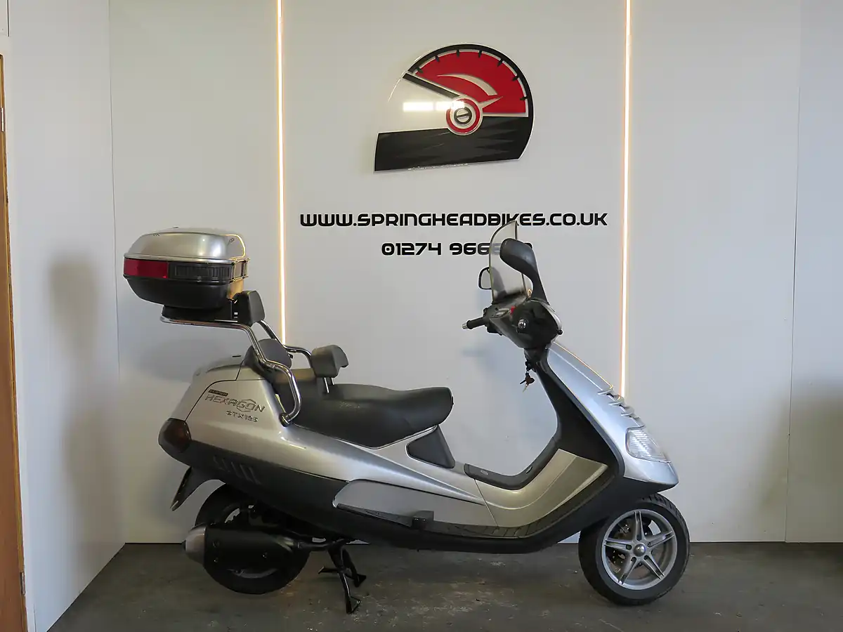 Used 2001 Piaggio Xevo 125 Gtx Silver - Front View