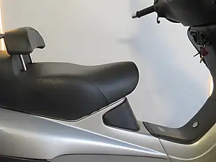 Used 2001 Piaggio Xevo 125 Gtx Silver - Interior and Exterior details 11