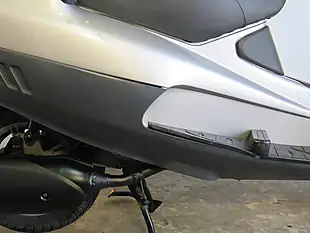 Used 2001 Piaggio Xevo 125 Gtx Silver - Interior and Exterior details 9