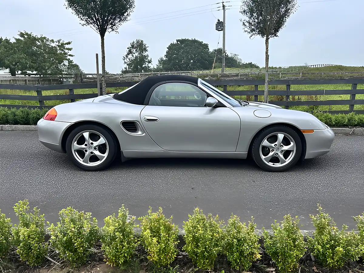 Used 2001 Porsche Boxster Convertible Arctic Silver Metallic - Interior and Exterior details 2