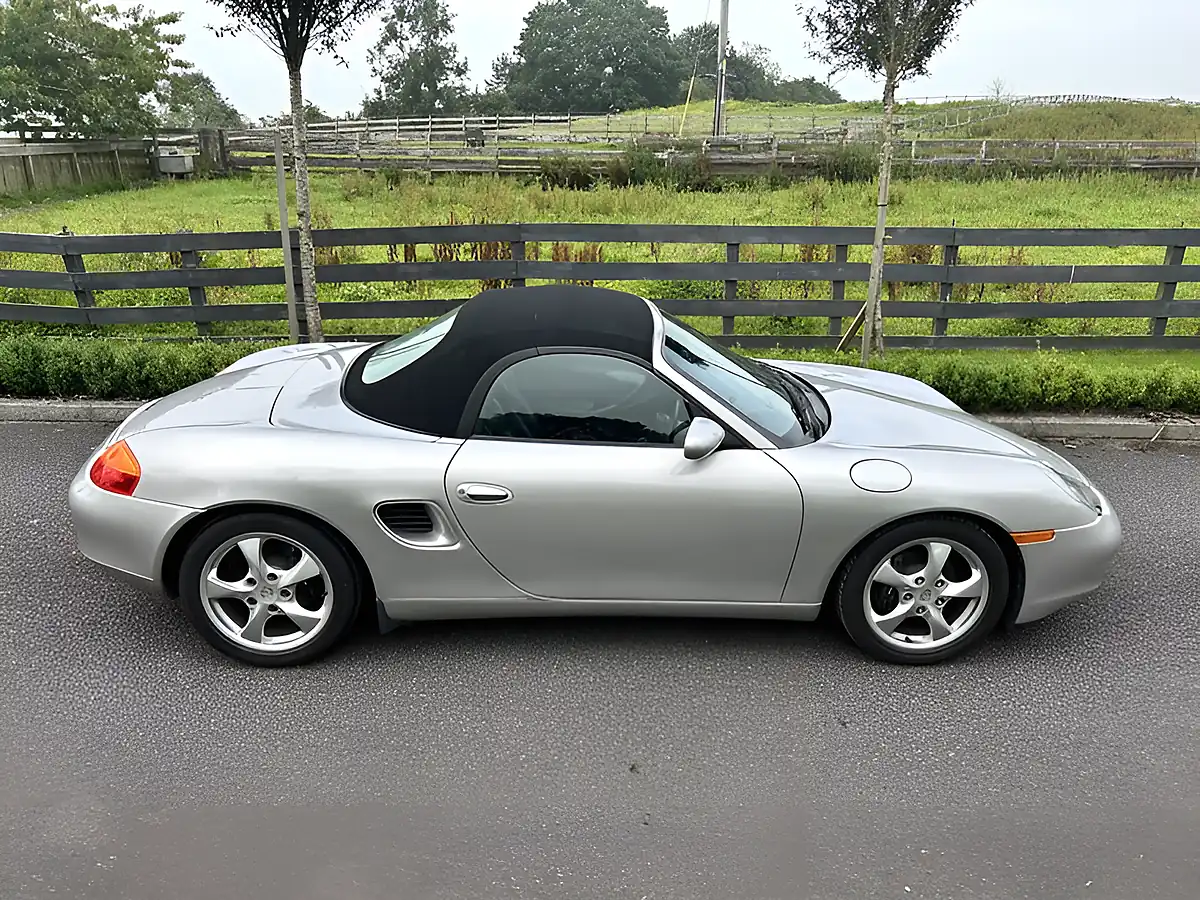 Used 2001 Porsche Boxster Convertible Arctic Silver Metallic - Interior and Exterior details 4