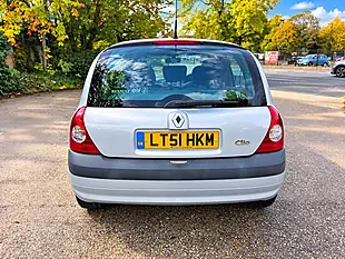 Used 2001 Renault Clio Privilege Silver - Interior and Exterior details 6