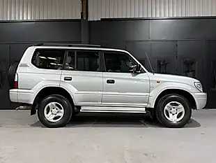 Used 2001 Toyota Land Cruiser Vx Silver - Interior and Exterior details 4