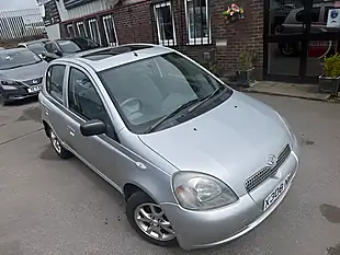 Used 2001 Toyota Yaris Cdx Silver - Interior and Exterior details 18