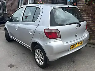 Used 2001 Toyota Yaris Cdx Silver - Interior and Exterior details 5