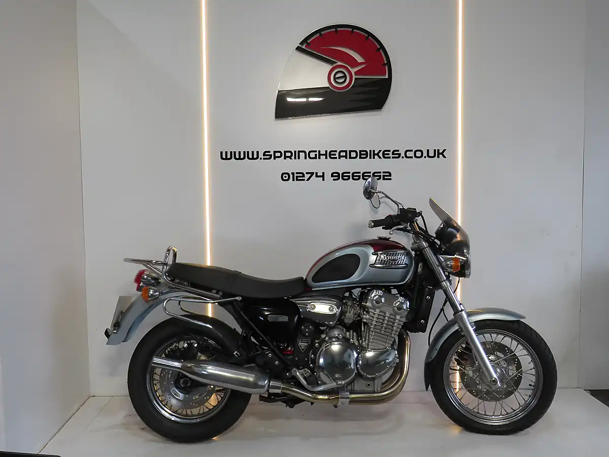 Used 2001 Triumph Thunderbird 900 Red & Silver - Front View