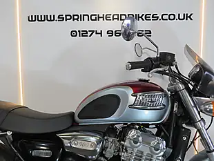 Used 2001 Triumph Thunderbird 900 Red & Silver - Interior and Exterior details 10