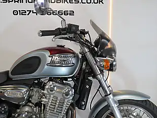Used 2001 Triumph Thunderbird 900 Red & Silver - Interior and Exterior details 12
