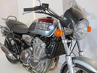 Used 2001 Triumph Thunderbird 900 Red & Silver - Interior and Exterior details 18