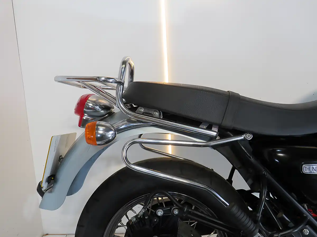 Used 2001 Triumph Thunderbird 900 Red & Silver - Interior and Exterior details 4