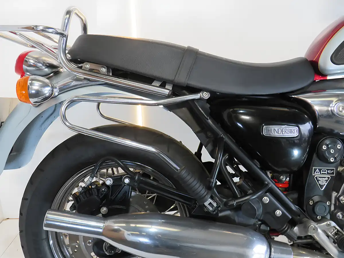 Used 2001 Triumph Thunderbird 900 Red & Silver - Interior and Exterior details 5