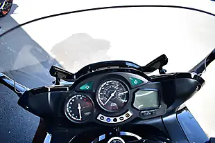 Used 2001 Yamaha FJR1300 Black - Interior and Exterior details 18