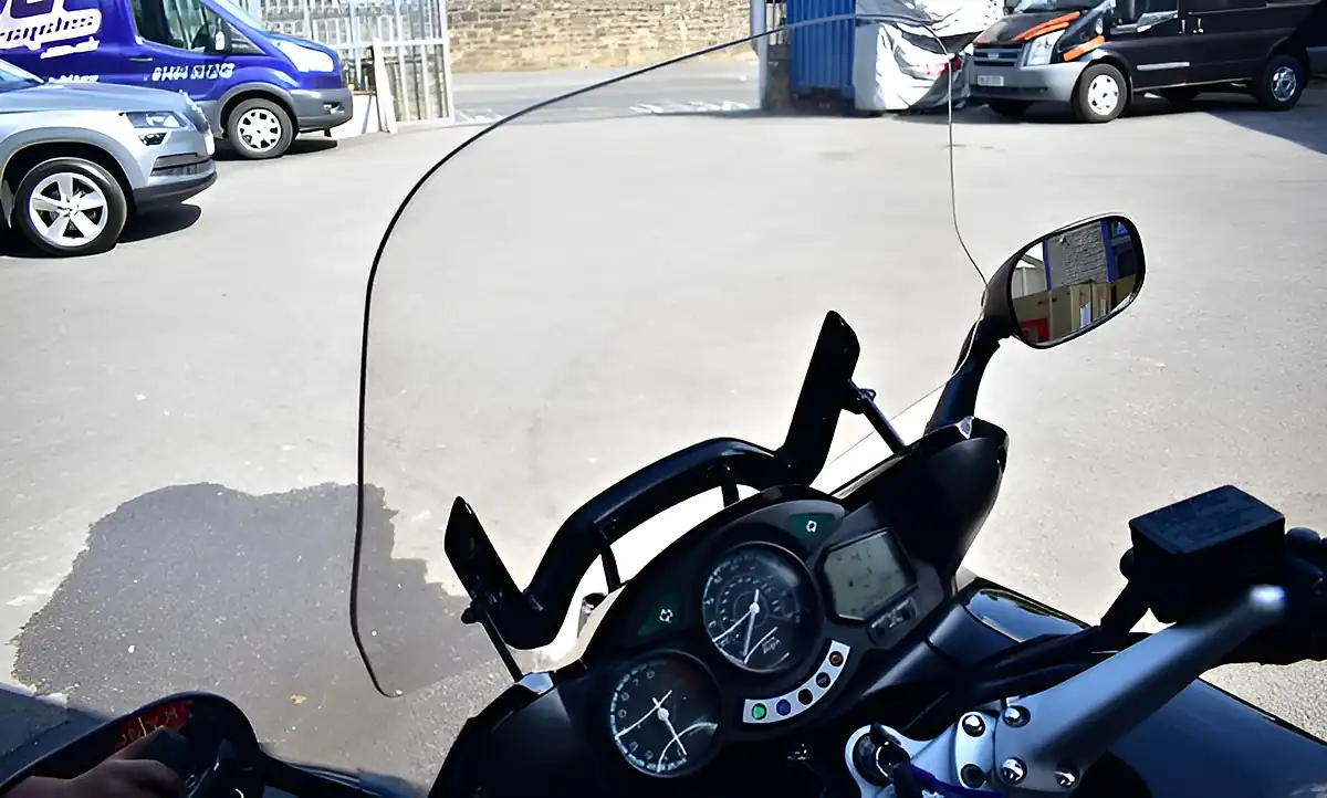 Used 2001 Yamaha FJR1300 Black - Interior and Exterior details 20