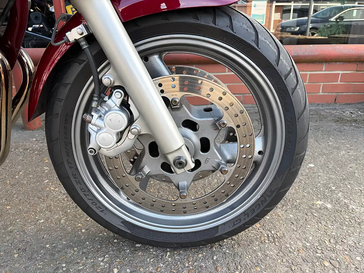 Used 2001 Yamaha XJ900 Diversion - Interior and Exterior details 2