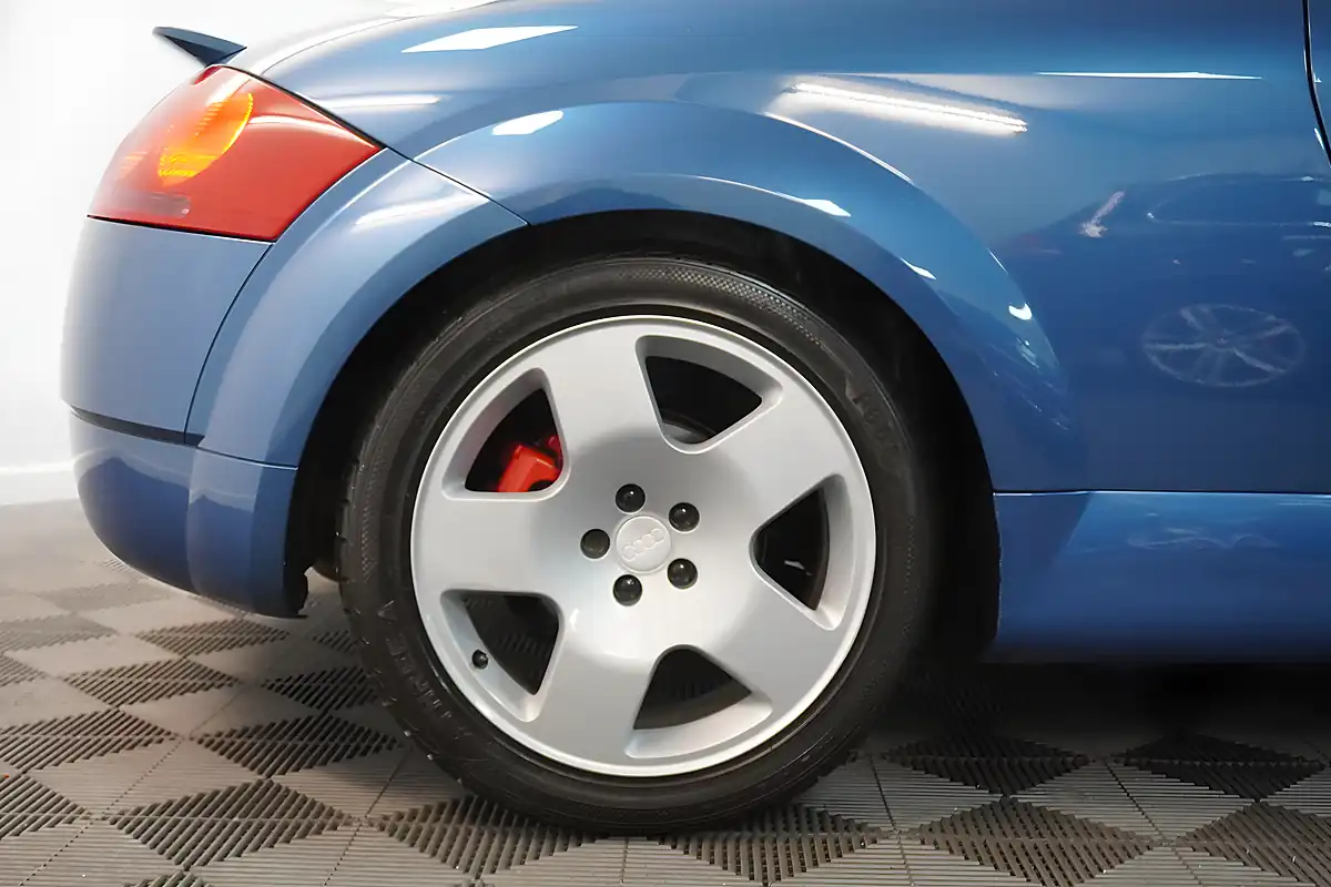 Used 2002 Audi Tt Coupe Blue - Interior and Exterior details 13