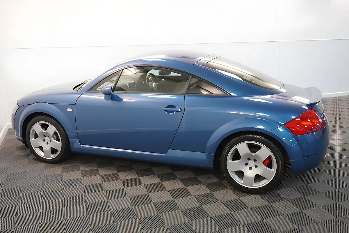 Used 2002 Audi Tt Coupe Blue - Interior and Exterior details 20