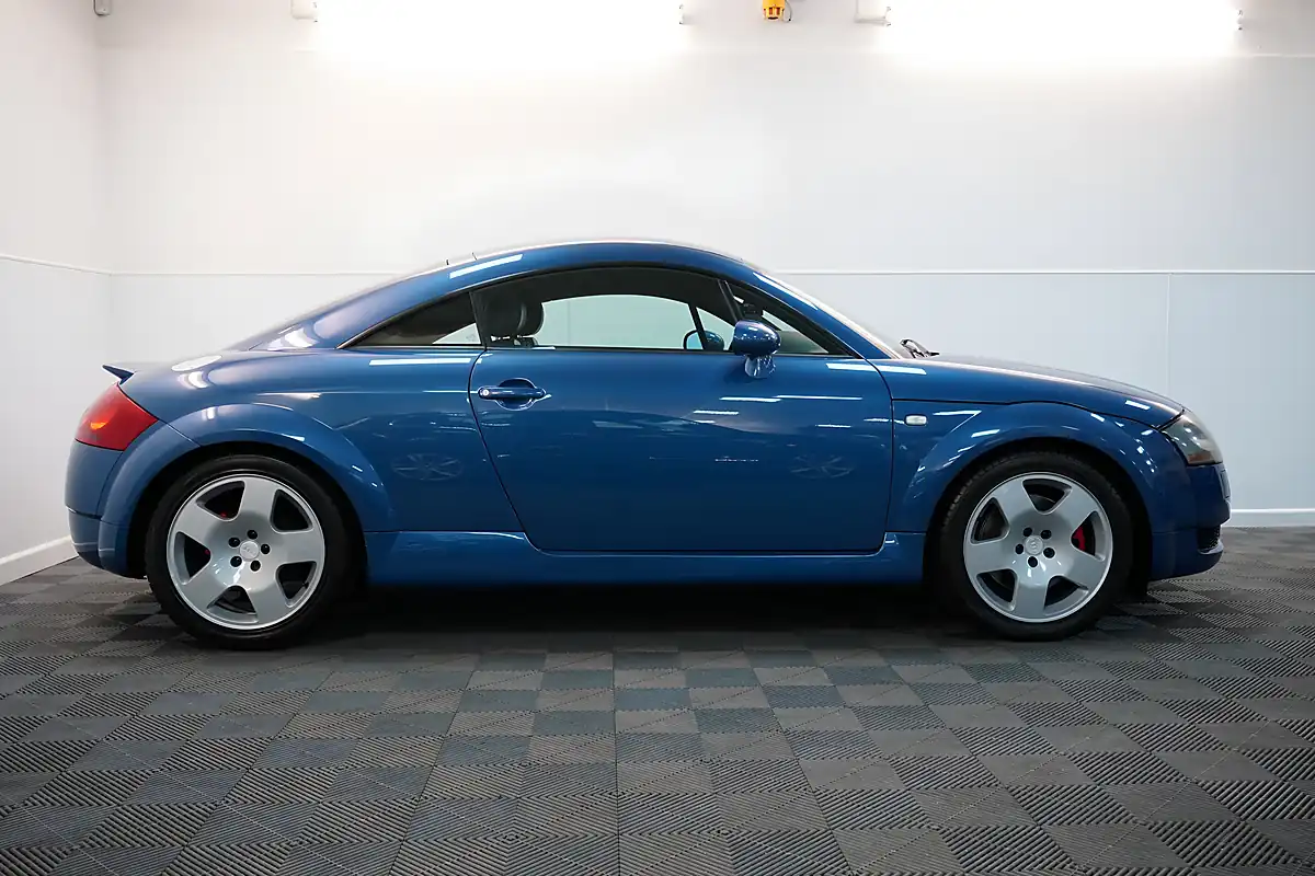 Used 2002 Audi Tt Coupe Blue - Interior and Exterior details 8