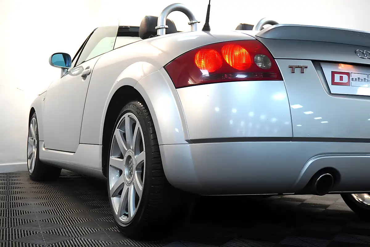 Used 2002 Audi Tt Roadster Silver - Interior and Exterior details 20