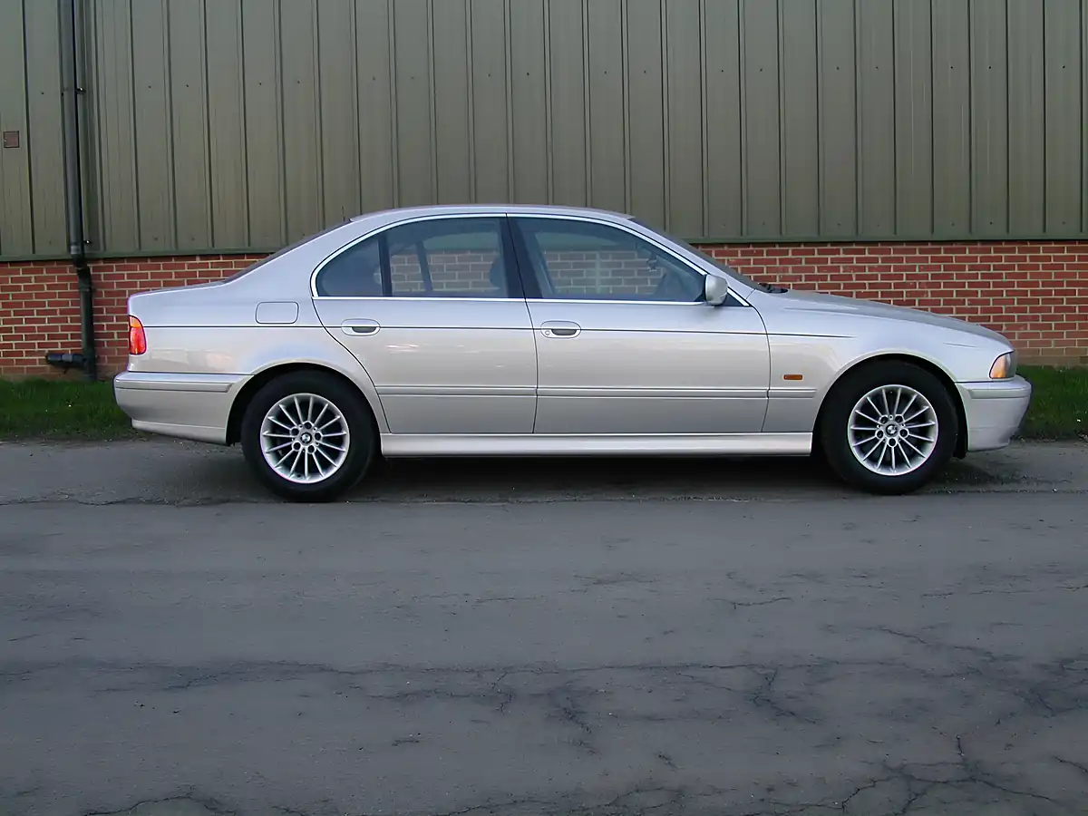 Used 2002 BMW 5 Series 530SE Silver - Interior and Exterior details 2