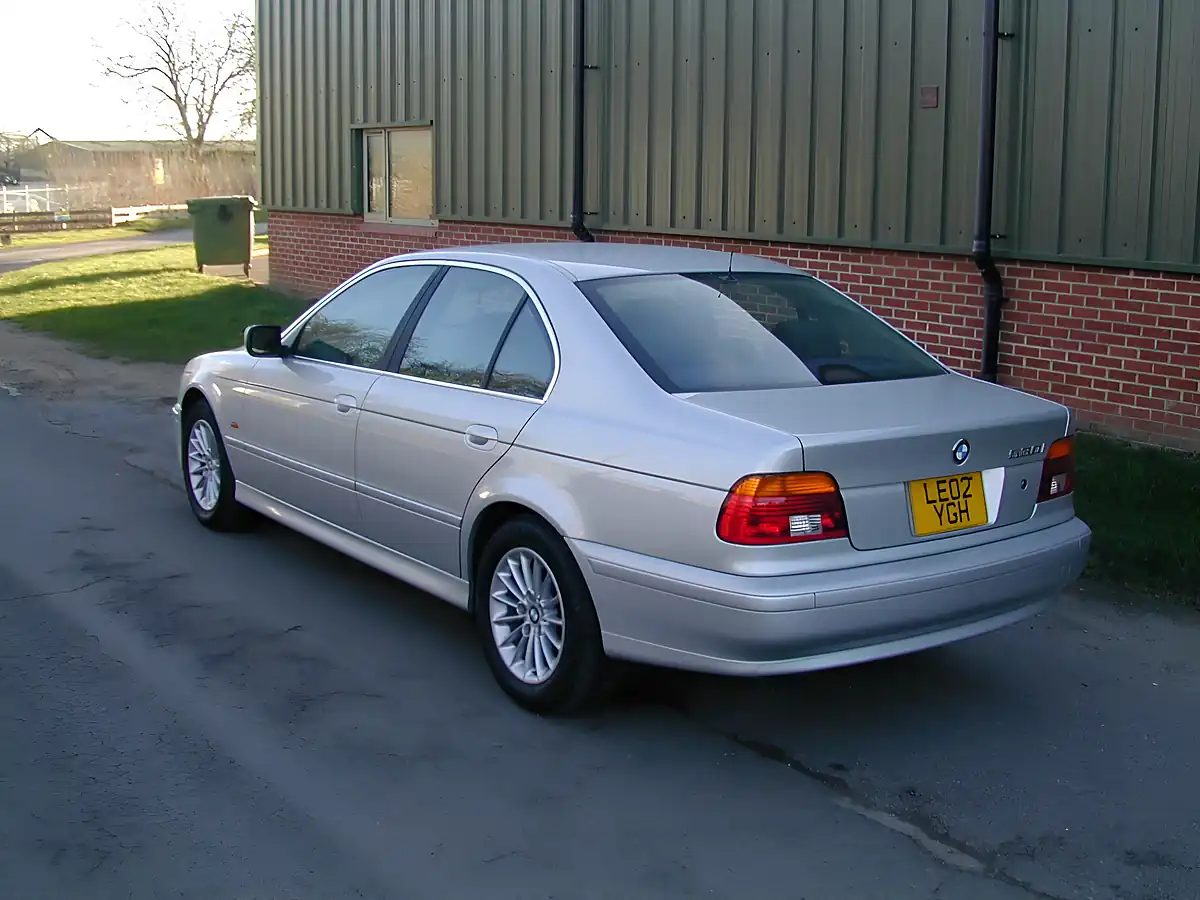 Used 2002 BMW 5 Series 530SE Silver - Interior and Exterior details 6