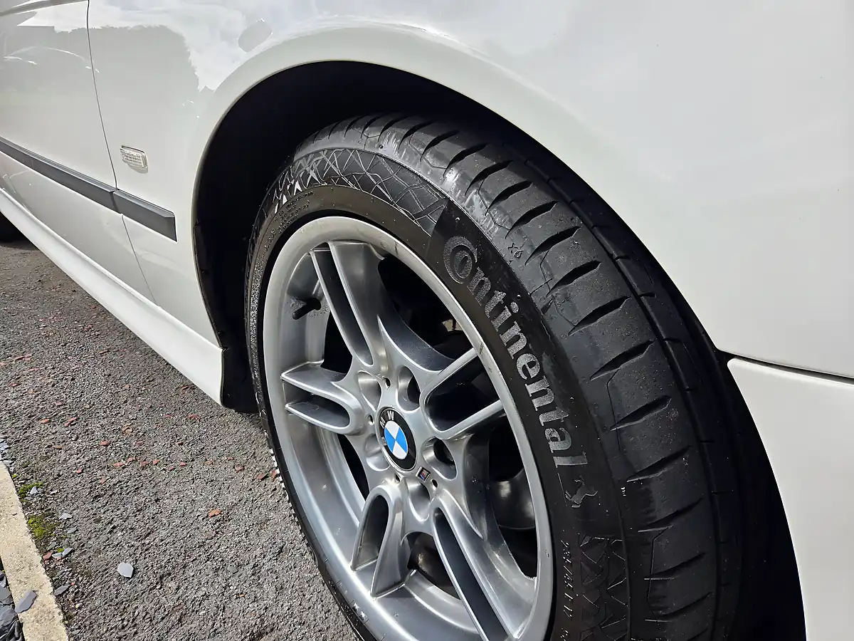 Used 2002 BMW 5 Series M Sport Alpine White - Interior and Exterior details 14