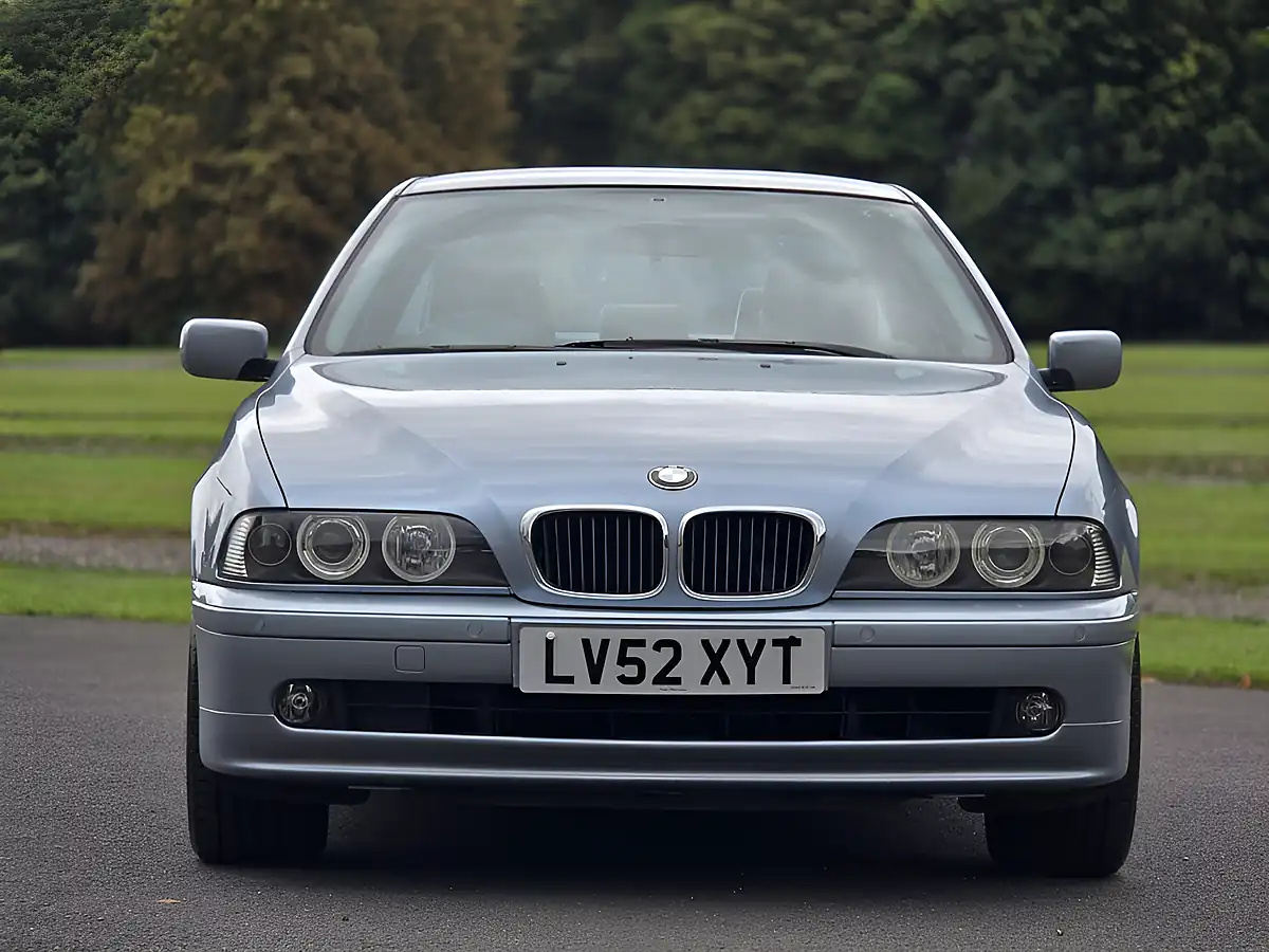 Used 2002 BMW 5 Series Se Blue - Interior and Exterior details 13