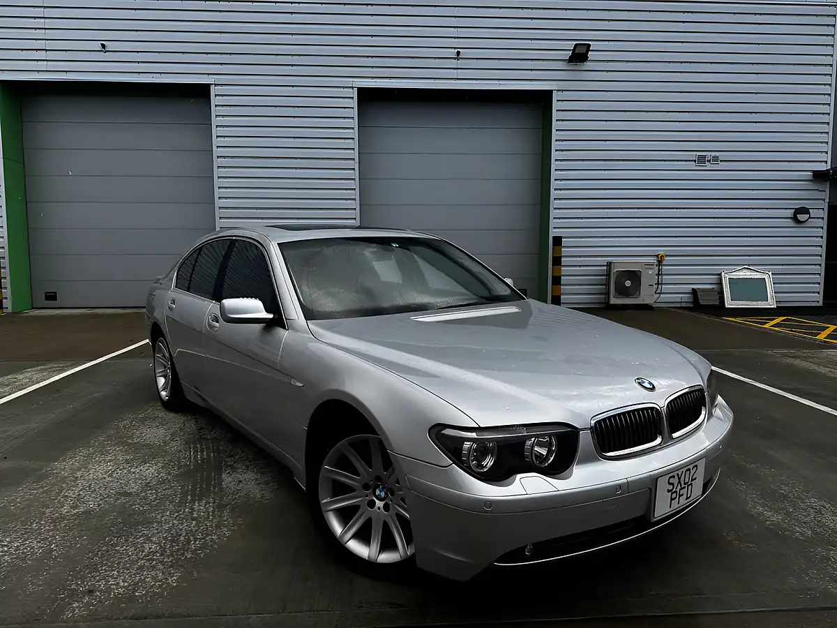 Used 2002 BMW 7 Series Silver - Front View