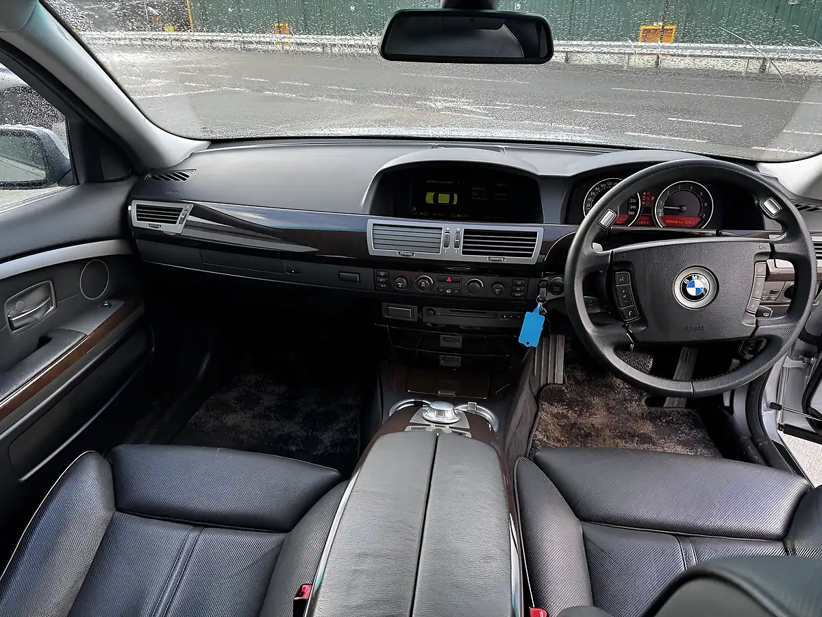 Used 2002 BMW 7 Series Silver - Interior and Exterior details 12
