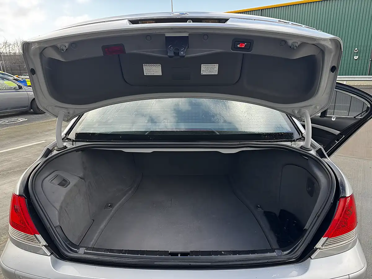 Used 2002 BMW 7 Series Silver - Interior and Exterior details 14