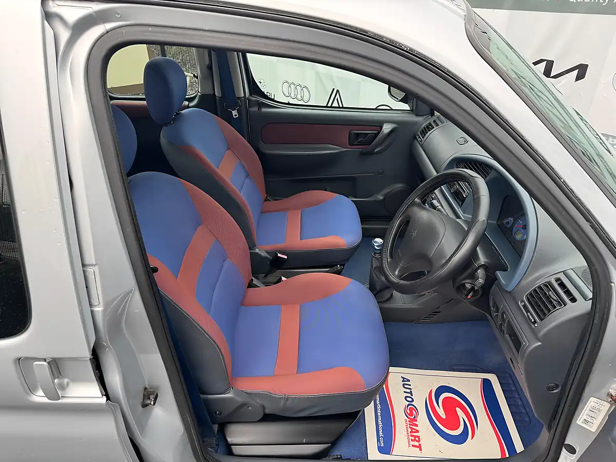 Used 2002 Citroen Berlingo Forte Multispace Silver - Interior and Exterior details 14