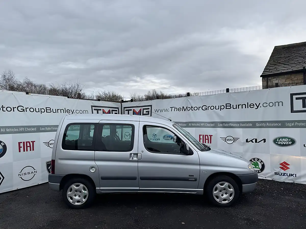 Used 2002 Citroen Berlingo Forte Multispace Silver - Interior and Exterior details 7
