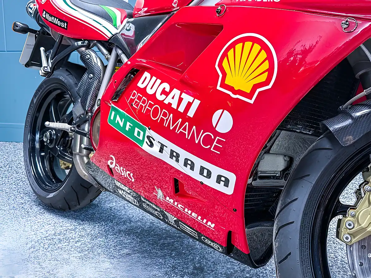Used 2002 Ducati 996 Biposto Red - Interior and Exterior details 12