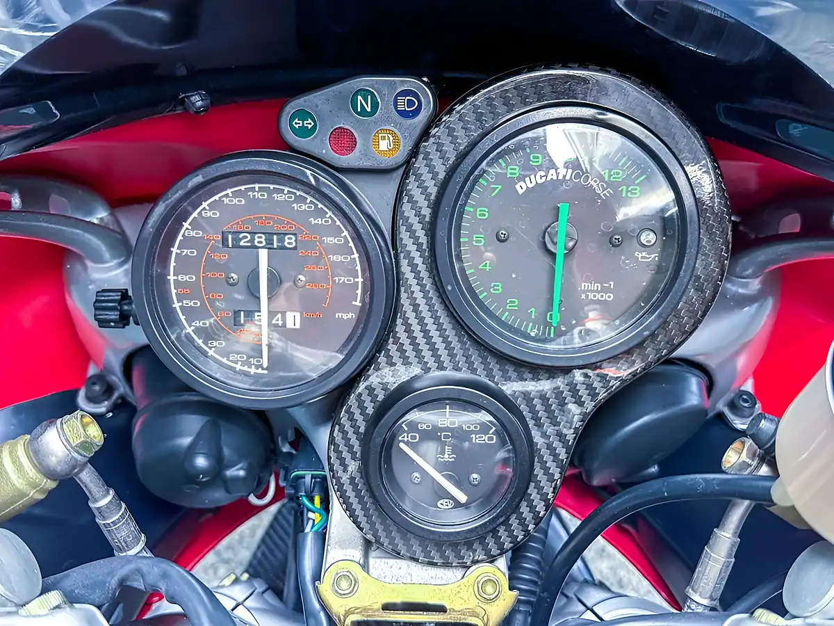 Used 2002 Ducati 996 Biposto Red - Interior and Exterior details 15