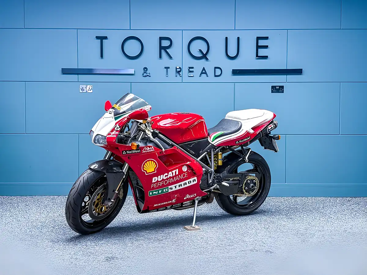Used 2002 Ducati 996 Biposto Red - Interior and Exterior details 9