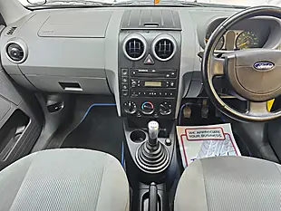 Used 2002 Ford Fusion 3 Green - Interior and Exterior details 10
