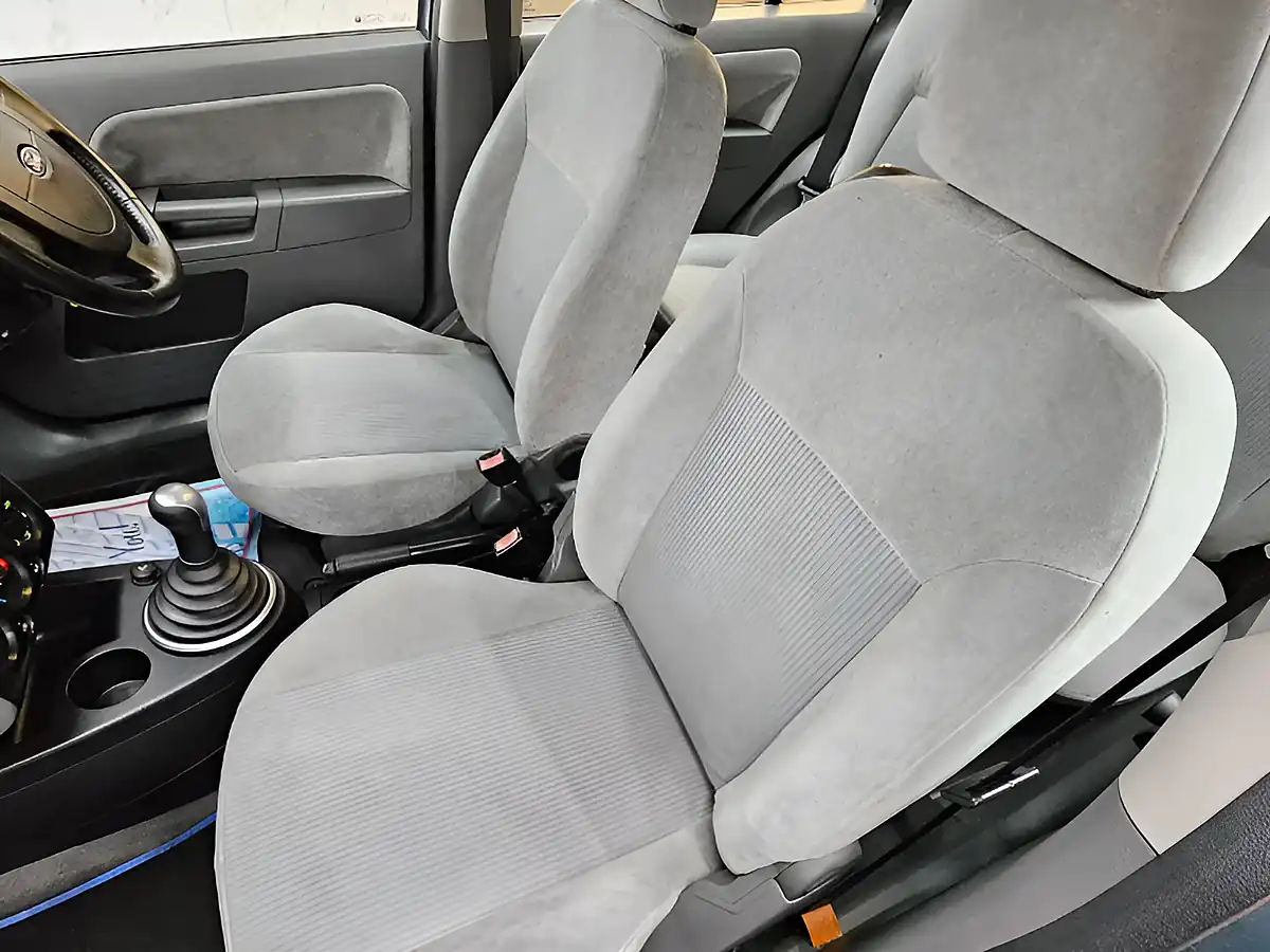 Used 2002 Ford Fusion 3 Green - Interior and Exterior details 12