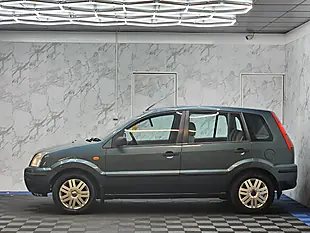 Used 2002 Ford Fusion 3 Green - Interior and Exterior details 6