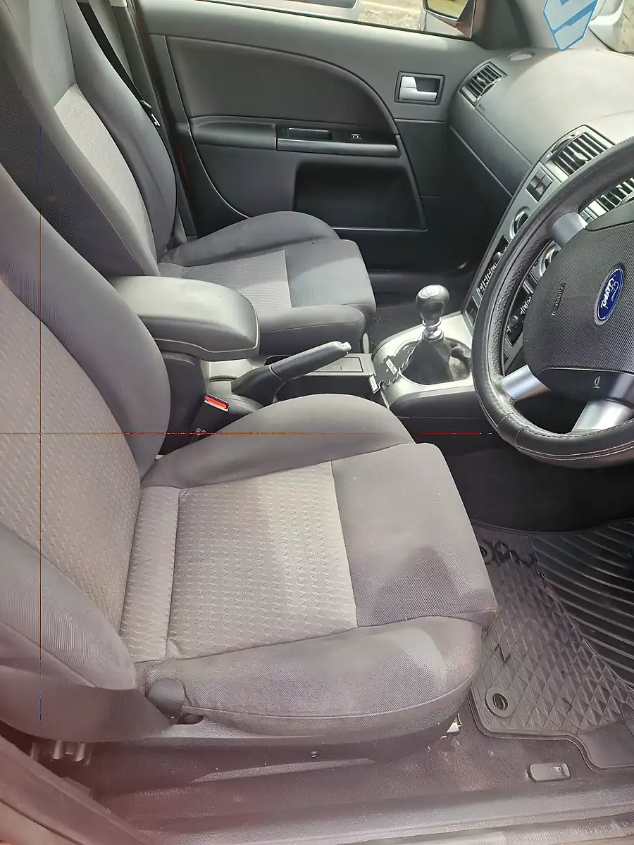Used 2002 Ford Mondeo Zetec S Red - Interior and Exterior details 13