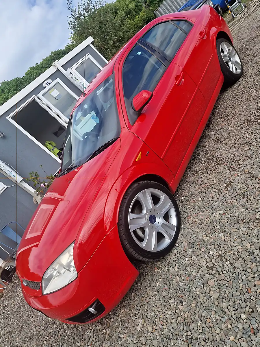 Used 2002 Ford Mondeo Zetec S Red - Interior and Exterior details 4