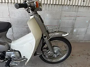 Used 2002 Honda C90 Custom Silver - Interior and Exterior details 13