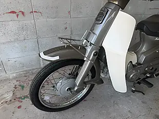 Used 2002 Honda C90 Custom Silver - Interior and Exterior details 16