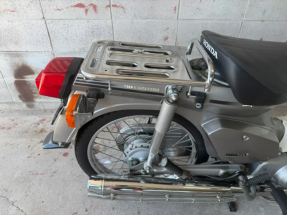 Used 2002 Honda C90 Custom Silver - Interior and Exterior details 8