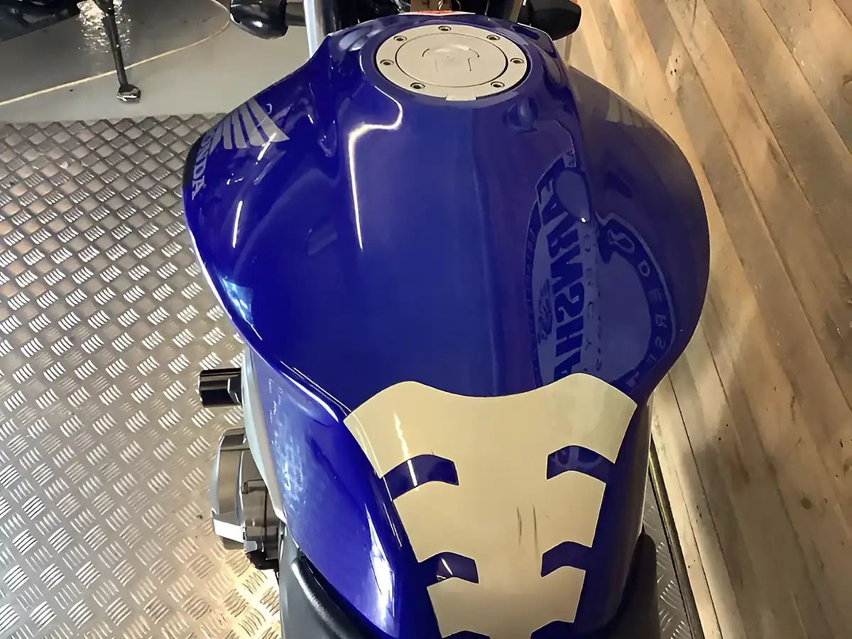 Used 2002 Honda Cb Hornet - Interior and Exterior details 11