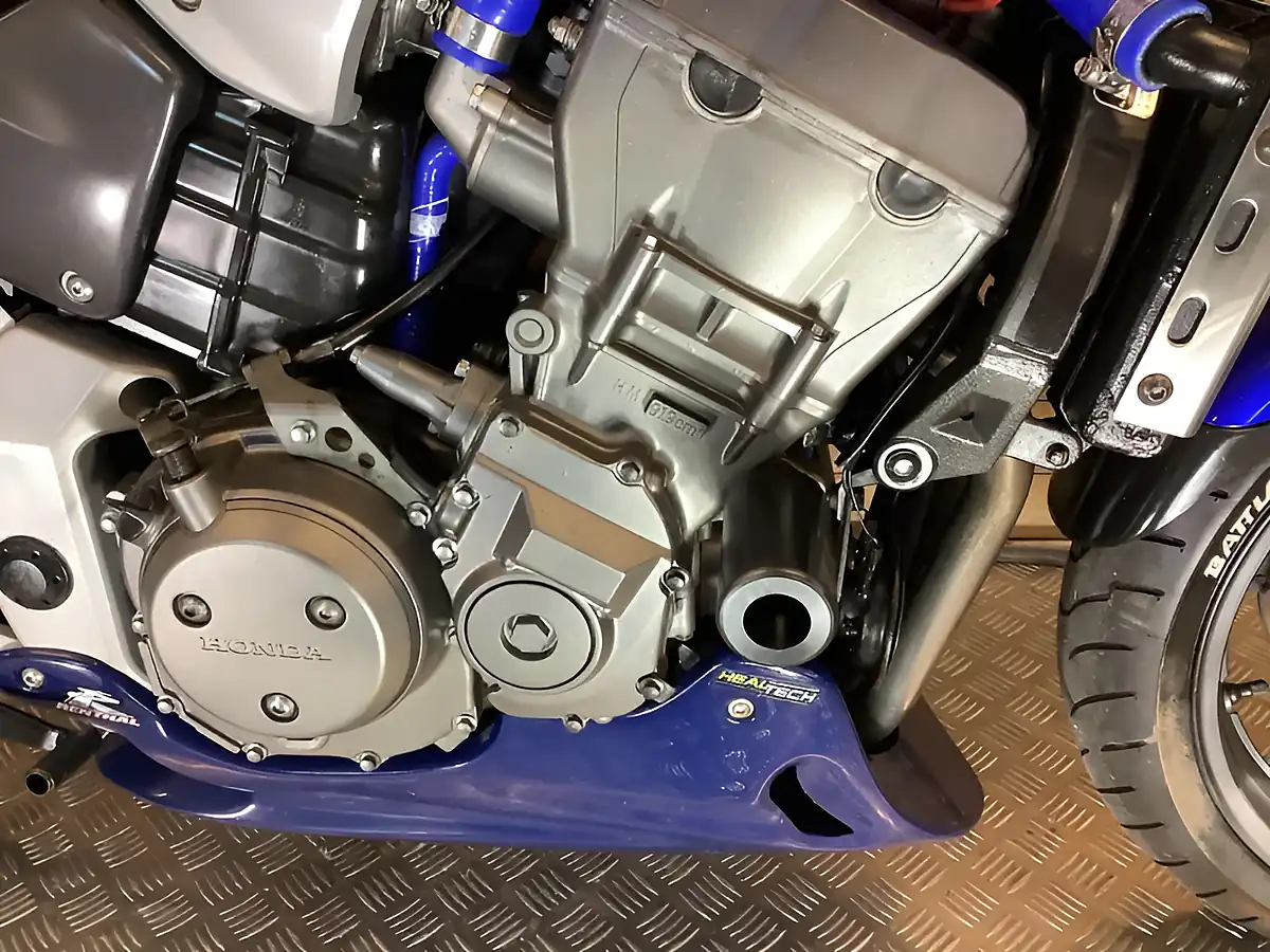 Used 2002 Honda Cb Hornet - Interior and Exterior details 14
