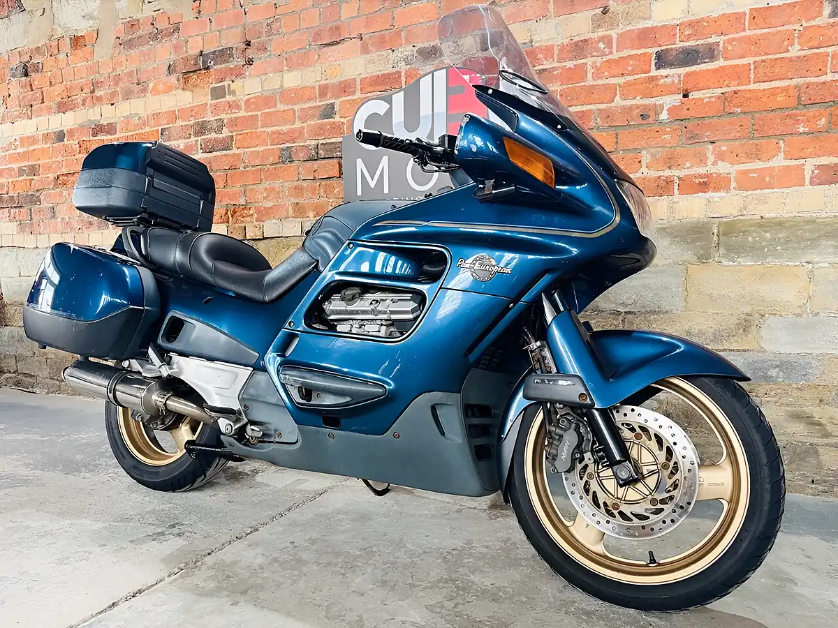 Used 2002 Honda ST1100 L Blue - Interior and Exterior details 3