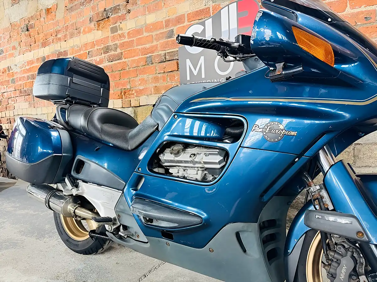 Used 2002 Honda ST1100 L Blue - Interior and Exterior details 6