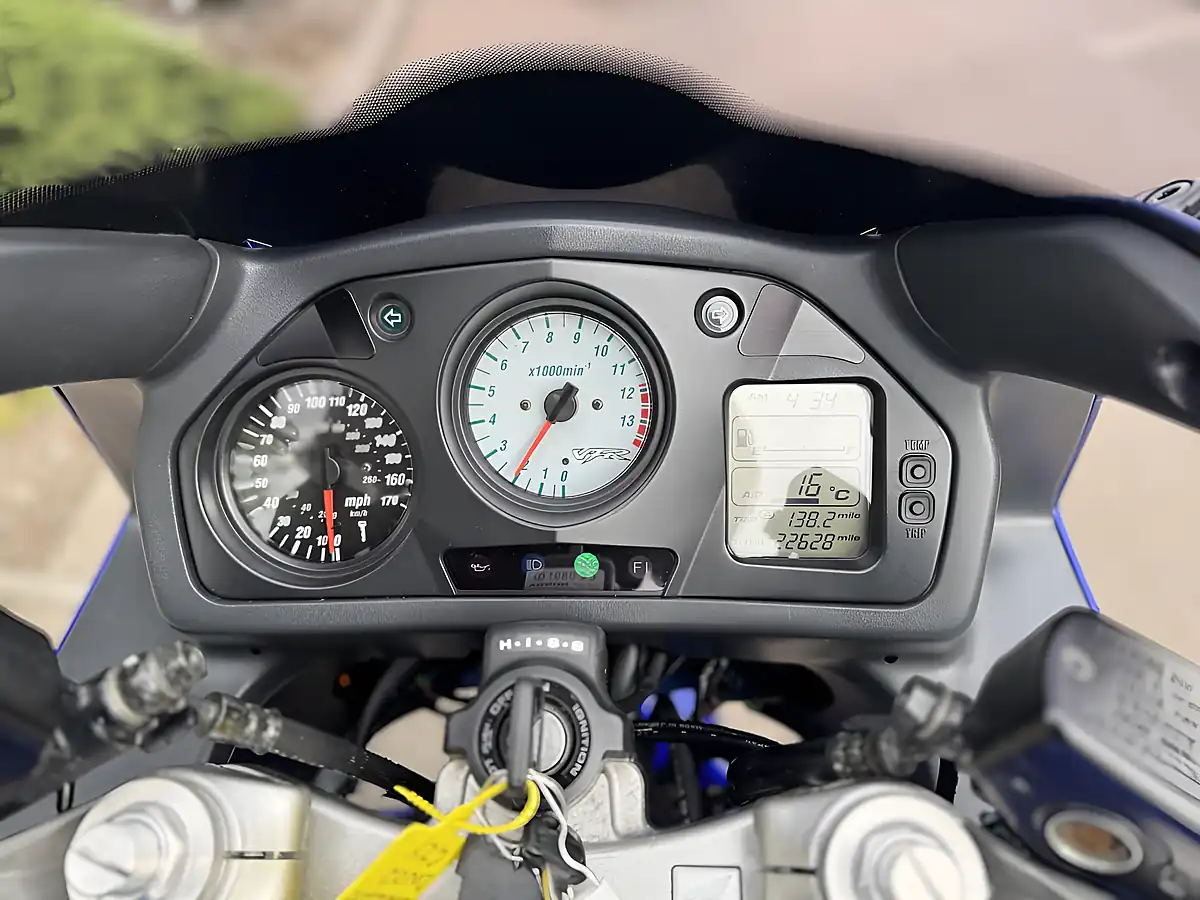Used 2002 Honda VFR800F Blue - Interior and Exterior details 11
