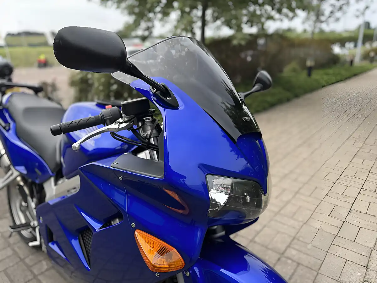 Used 2002 Honda VFR800F Blue - Interior and Exterior details 14